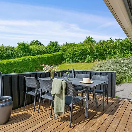 בית נופש Exclusive And Well-maintained With Breathtaking Panoramic Views, Spa, Sauna And A Wonderful Terrace Close To Child-friendly Handrup *