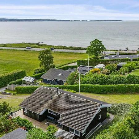 Feriehus Exclusive And Well-maintained With Breathtaking Panoramic Views, Spa, Sauna And A Wonderful Terrace Close To Child-friendly Handrup Ebeltoft